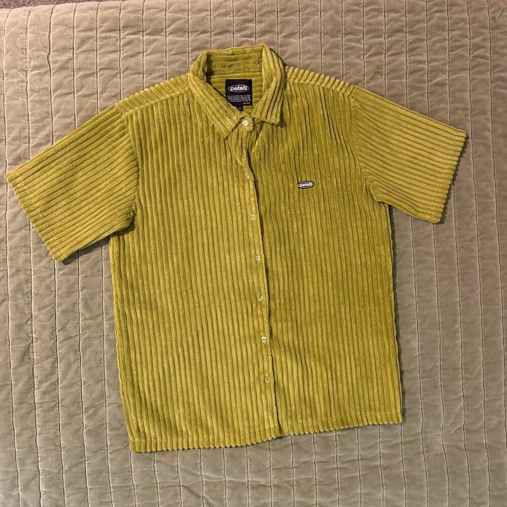 Petals & Peacocks Green Jumbo Corduroy Button Up Shirt in Large
